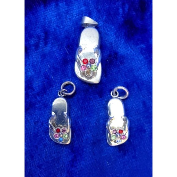 unbranded Jewelry - vintage pair of silver tone & chrystals metal flip flop earring charms, 1 neckla
